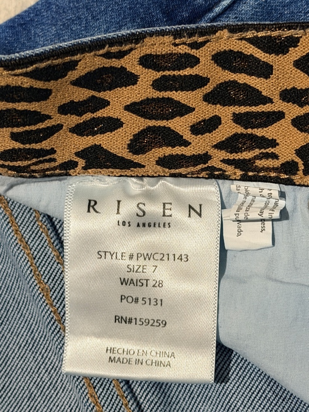 High-Rise mid-rise crop Jeans by Risen size 7, waist 28 tummy control - Picture 5 of 6